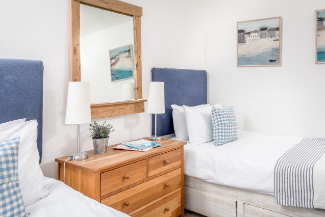2 Mackerel Cottages -Twin beds