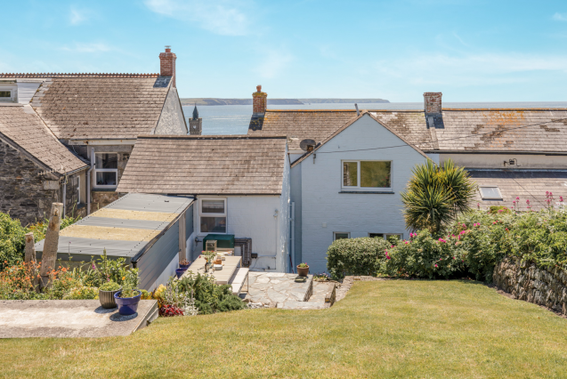 Chapel Downs House - Rear garden